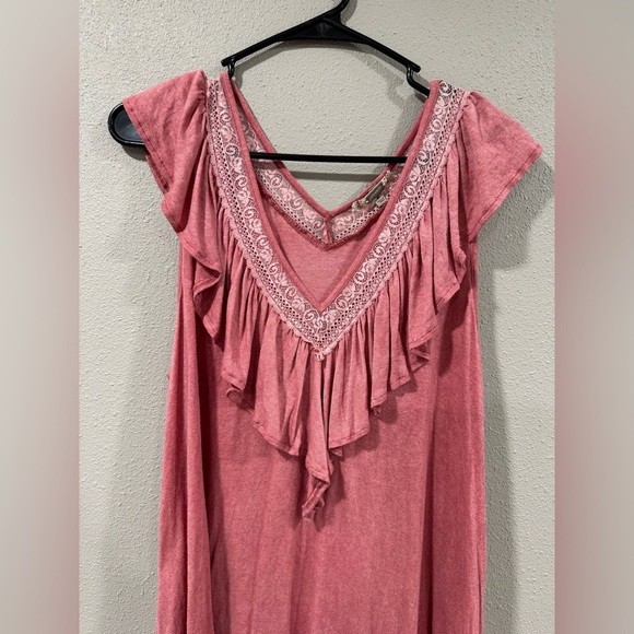 Gimmicks Washed High Low Hem Top - Picture 6 of 9